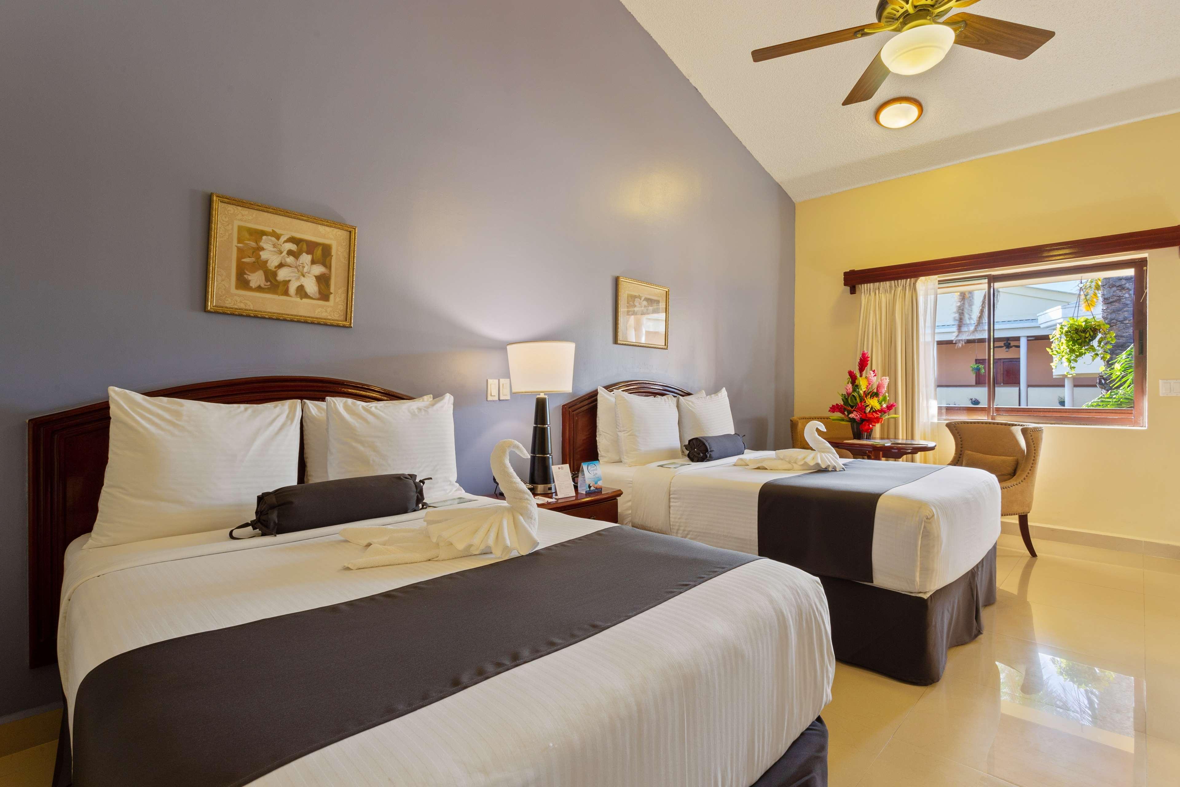 Best Western Plus Belize Biltmore Plaza Belize City Exterior photo