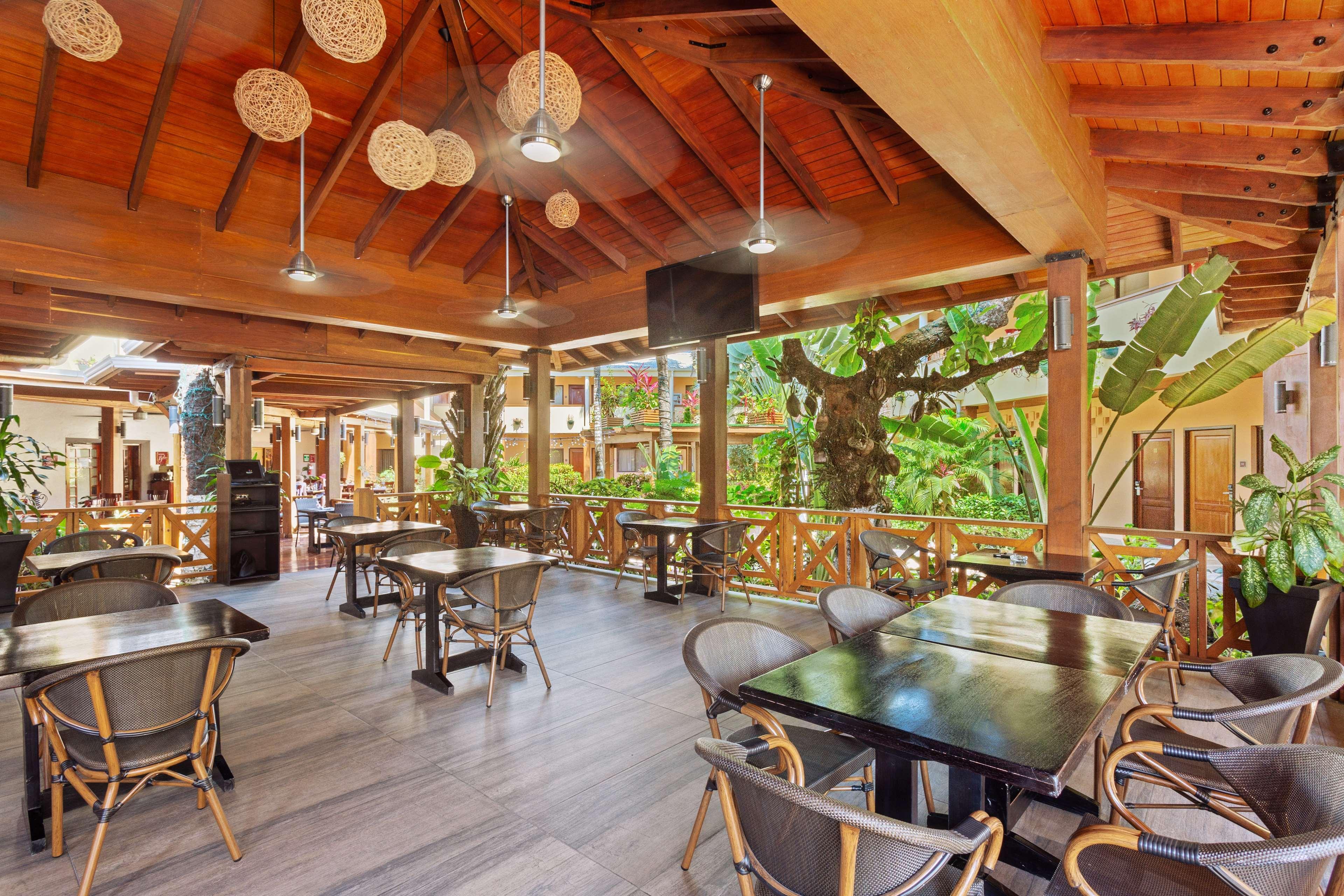 Best Western Plus Belize Biltmore Plaza Belize City Exterior photo
